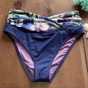 NWT Quint Soul Blue Floral Swim Bottoms Sz. S